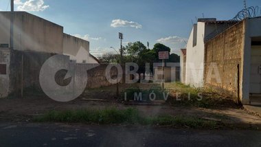 land_lot em Avenida Ubiratan Honório de Castro, Santa Mônica - Uberlândia - MG