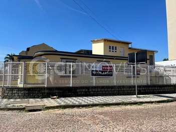 house em Leopoldo de Freitas, Passo da Areia - Porto Alegre - RS