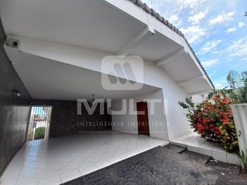 house em Avenida Princesa Izabel, Fundinho - Uberlândia - MG