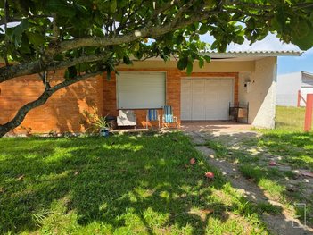 house em Rua Ibirapuitã, Centro - Xangri-Lá - RS