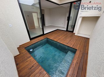 house em Rua Otto Frederico Guilherme Brietzig, Bom Retiro - Joinville - SC