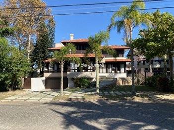 house em Rua dos Tambaquis, Jurerê Internacional - Florianópolis - SC