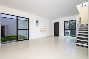 house em Rua Primo Lourenço Tosin, Novo Mundo - Curitiba - PR