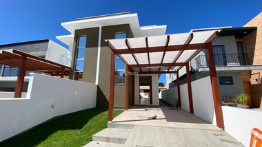 house em Rua Maria Geraldina Ramos, Carianos - Florianópolis - SC