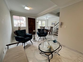 house em Rua Doutor Claudino dos Santos, Centro - São José dos Pinhais - PR