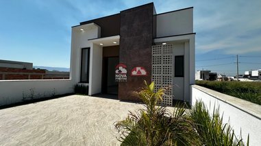 house em Avenida Arthur dos Santos, Loteamento Industrial Água Preta - Pindamonhangaba - SP