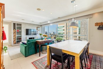 apartment em Rua Pedro Chaves Barcelos, Mont Serrat - Porto Alegre - RS