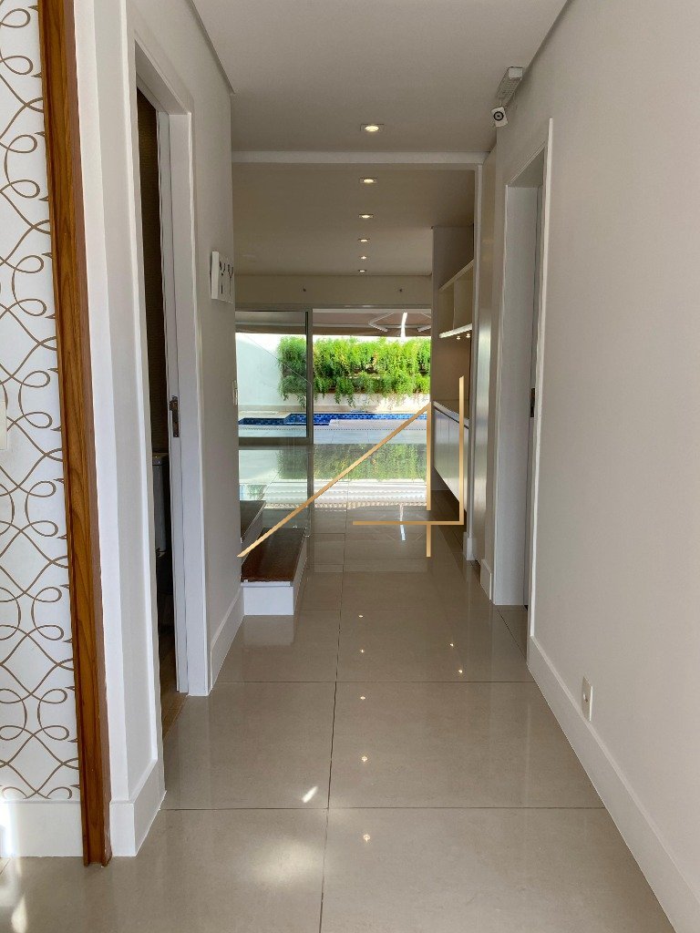 8e28710c-d516-45e3-8823-d838af37c145