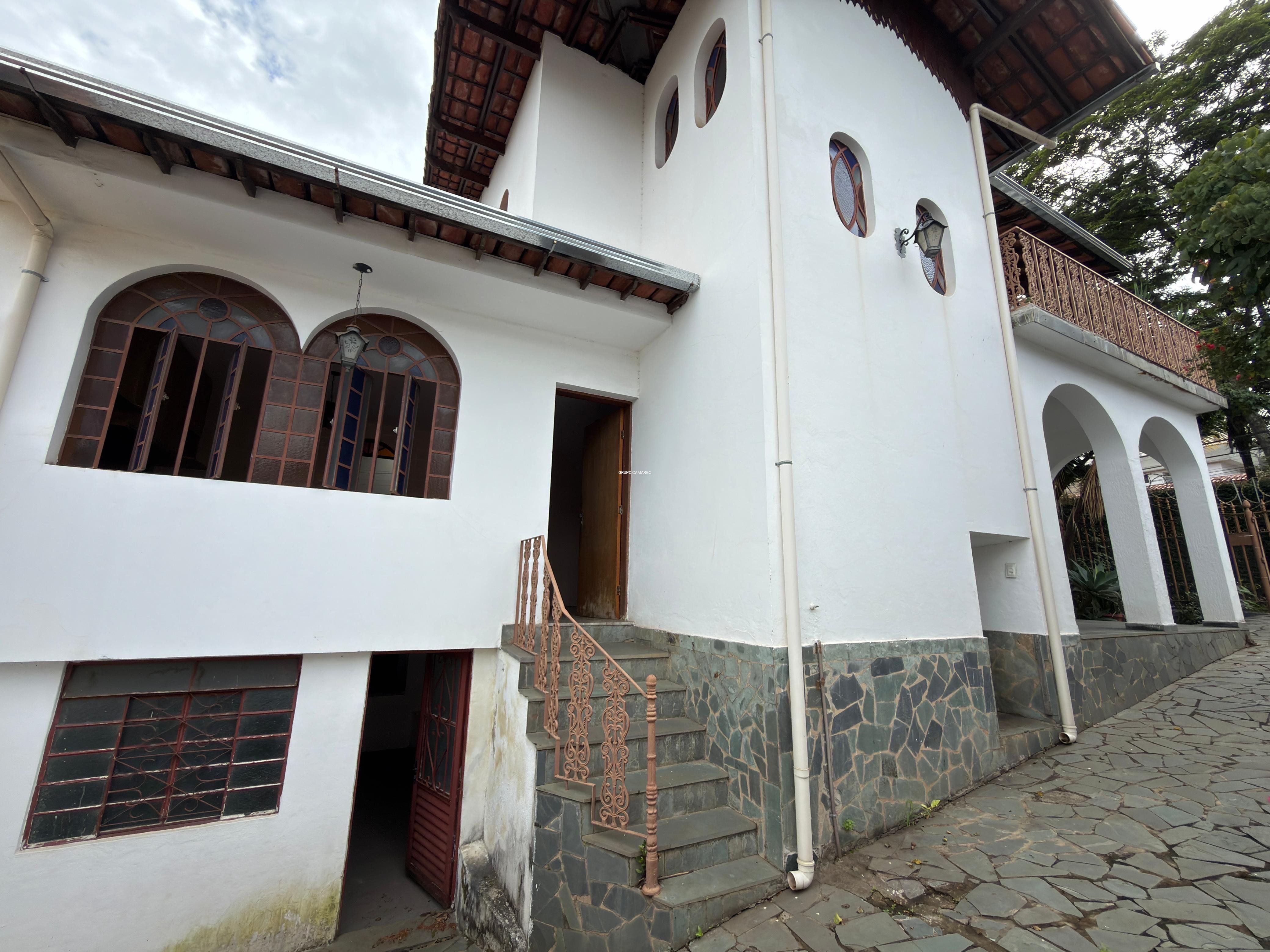 Casa com 3 quartos — Ouro Preto, Belo Horizonte