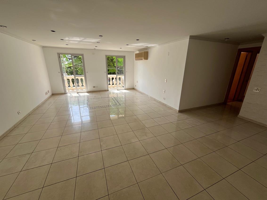 UM �TIMO APARTAMENTO COM DE 166M� NA AVENIDA S�O JO�O