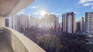 apartment em Travessa Lange, Água Verde - Curitiba - PR