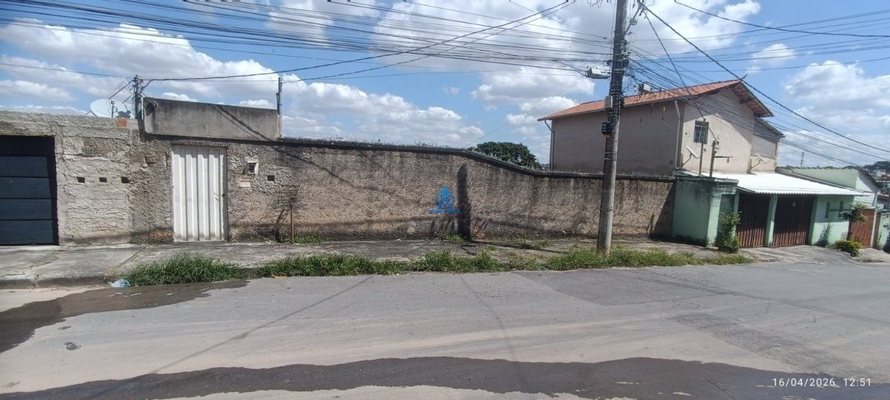Casa com 3 quartos — Jardim dos Comerciários (Venda Nova), Belo Horizonte