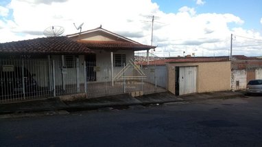 house em Rua Doutor Benevenuto Braz Vieira, Vila Andere I - Varginha - MG