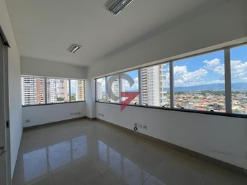 office em Rua Quinze de Novembro, Centro - Taubaté - SP