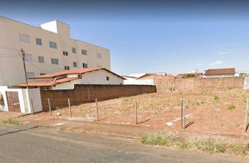 land_lot em Rua Armando Tucci, Santa Mônica - Uberlândia - MG
