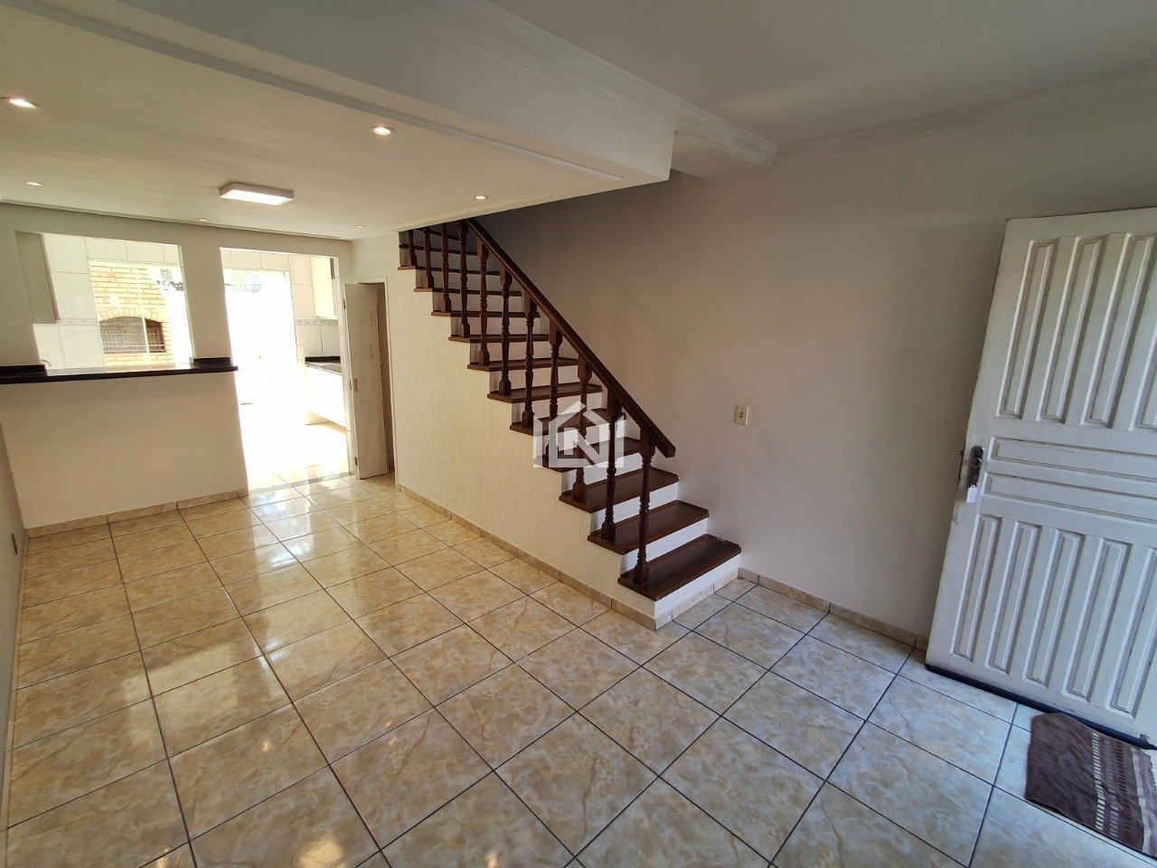 casa a venda no condominio vila de espanha - salas