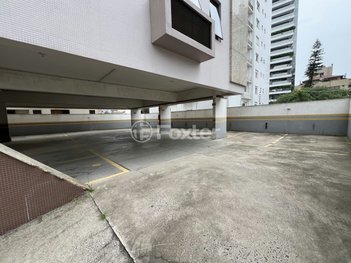 business em Rua Carvalho Monteiro, Petrópolis - Porto Alegre - RS