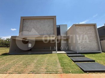 house em Avenida Vereador Carlito Cordeiro, Laranjeiras - Uberlândia - MG
