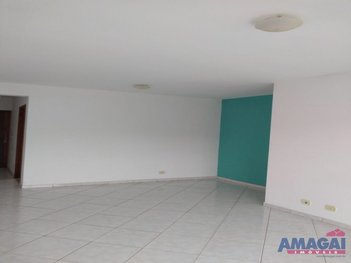 apartment em Avenida Moriaki Ueno, Cidade Jardim - Jacareí - SP