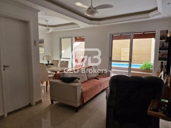 house em Avenida José Candido Porto, Loteamento Villa Branca - Jacareí - SP