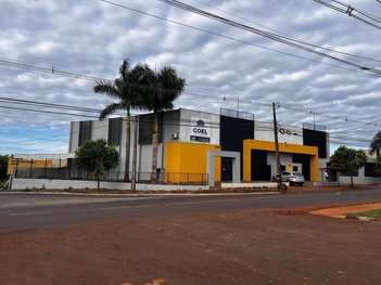 industrial em Avenida Saul Elkind, Conjunto Vivi Xavier - Londrina - PR