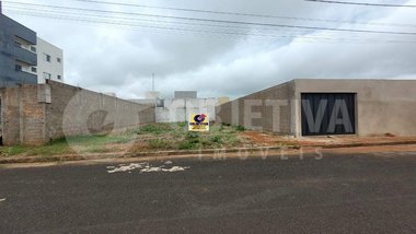 land_lot em Rua Jesuina de Sousa e Silva, Novo Mundo - Uberlândia - MG