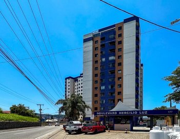 apartment em Avenida Governador Ivo Silveira, Capoeiras - Florianópolis - SC