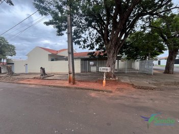 house em Rua Manoel Bono Rodrigues, Centro - Nova Londrina - PR