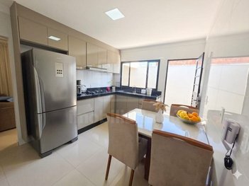 house em Rua Izidoro Conte, Jardim São José - Jaú - SP