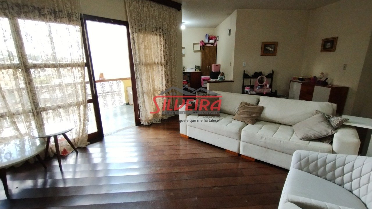 Casa com 3 quartos — Planalto, Belo Horizonte