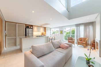 apartment em Rua Monte Alverne, Chácara das Pedras - Porto Alegre - RS