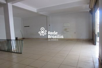 business em QE 40 Conjunto M, Guará II - Brasília - DF