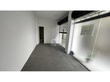 business em Avenida Alberto Braune, Centro - Nova Friburgo - RJ