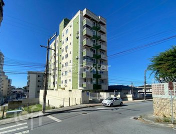 apartment em Rua Eleutério da Silva Furtado, Barreiros - São José - SC