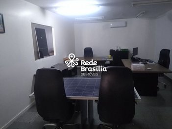 business em SCRN 716 Bloco C, Asa Norte - Brasília - DF