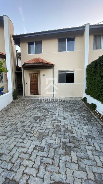 house em Rua Doutor Claudino dos Santos, Centro - São José dos Pinhais - PR
