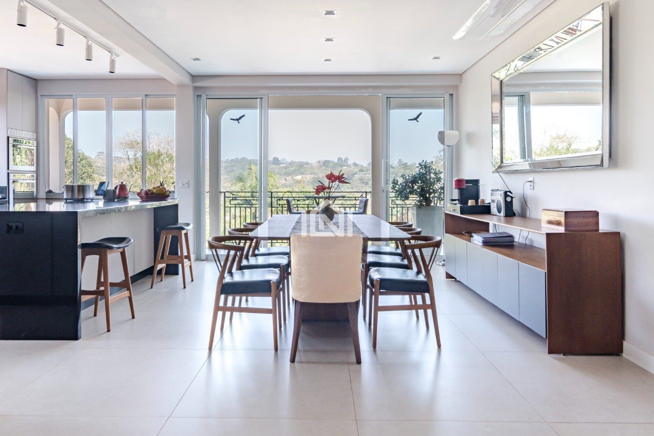 casa á venda no condominio Jardim Colibri -sala de jantar