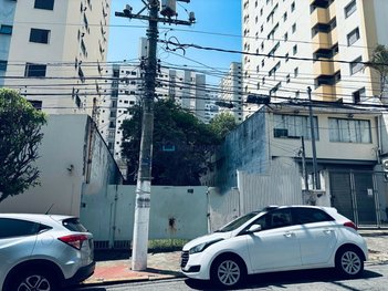 land_lot em Rua Doutor Nogueira Martins, Saúde - São Paulo - SP