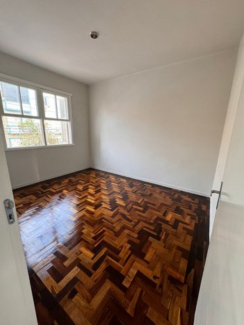 apartment em Doutor Voltaire Pires, Santo Antônio - Porto Alegre - RS