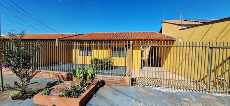 house em Rua Leonel de Oliveira Reis, Coliseu - Londrina - PR