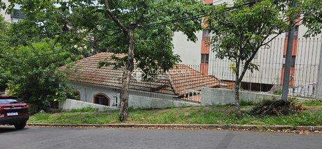 house em Rua Luzitana, Higienópolis - Porto Alegre - RS