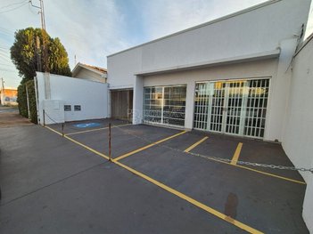 commercial_building em Alameda Paulista, Jardim Floridiana (Vila Xavier) - Araraquara - SP