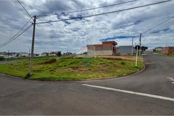 land_lot em Rua Benedicto Fioretto, Lívia II - Botucatu - SP