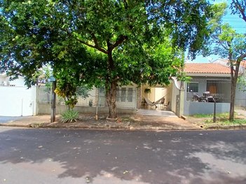 house em Rua Pioneiro Geraldo Pinheiro da Fonseca, Jardim Botânico - Maringá - PR