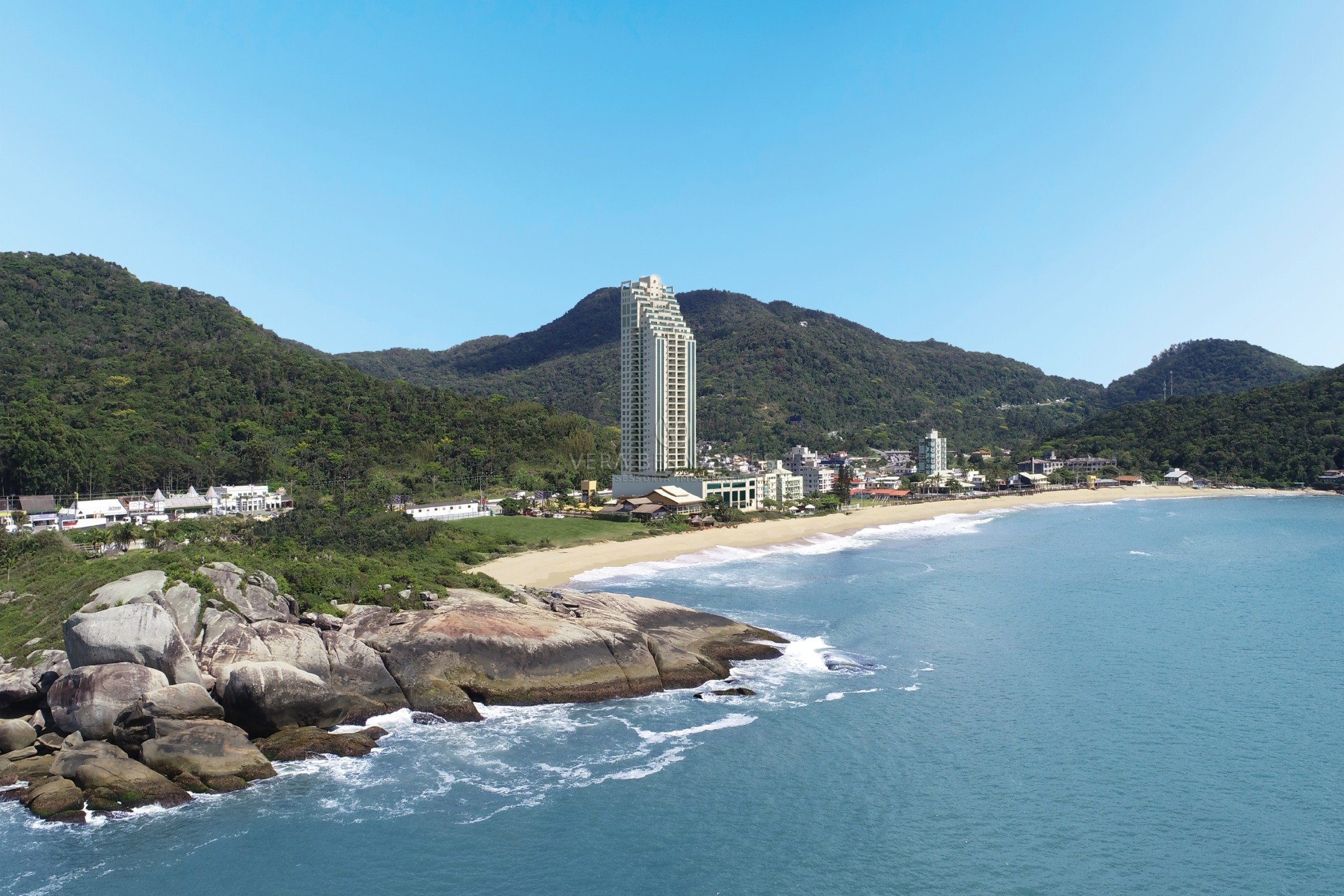 Nautilus Beach Home  - Externa Diurna Pedra - R1 - A - 03-01