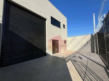 business em Avenida Sargento Pessoto, Vila Camargo - Limeira - SP