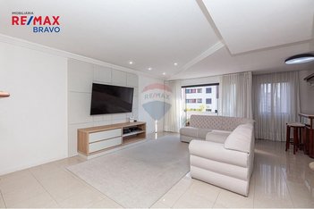 apartment em Rua Herculano Carlos Franco de Souza, Água Verde - Curitiba - PR