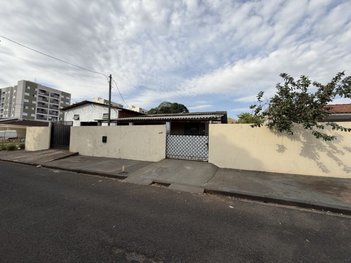 house em Rua Pequi, Jardim Tropical - Maringá - PR