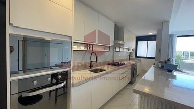apartment em Rua dos Mandis, Jurerê Internacional - Florianópolis - SC