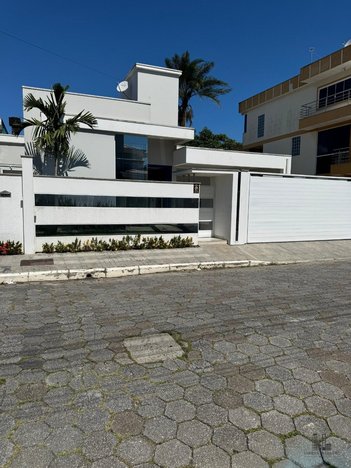 house em Rua Mauri Afonso da Silva, Universitário - Tijucas - SC